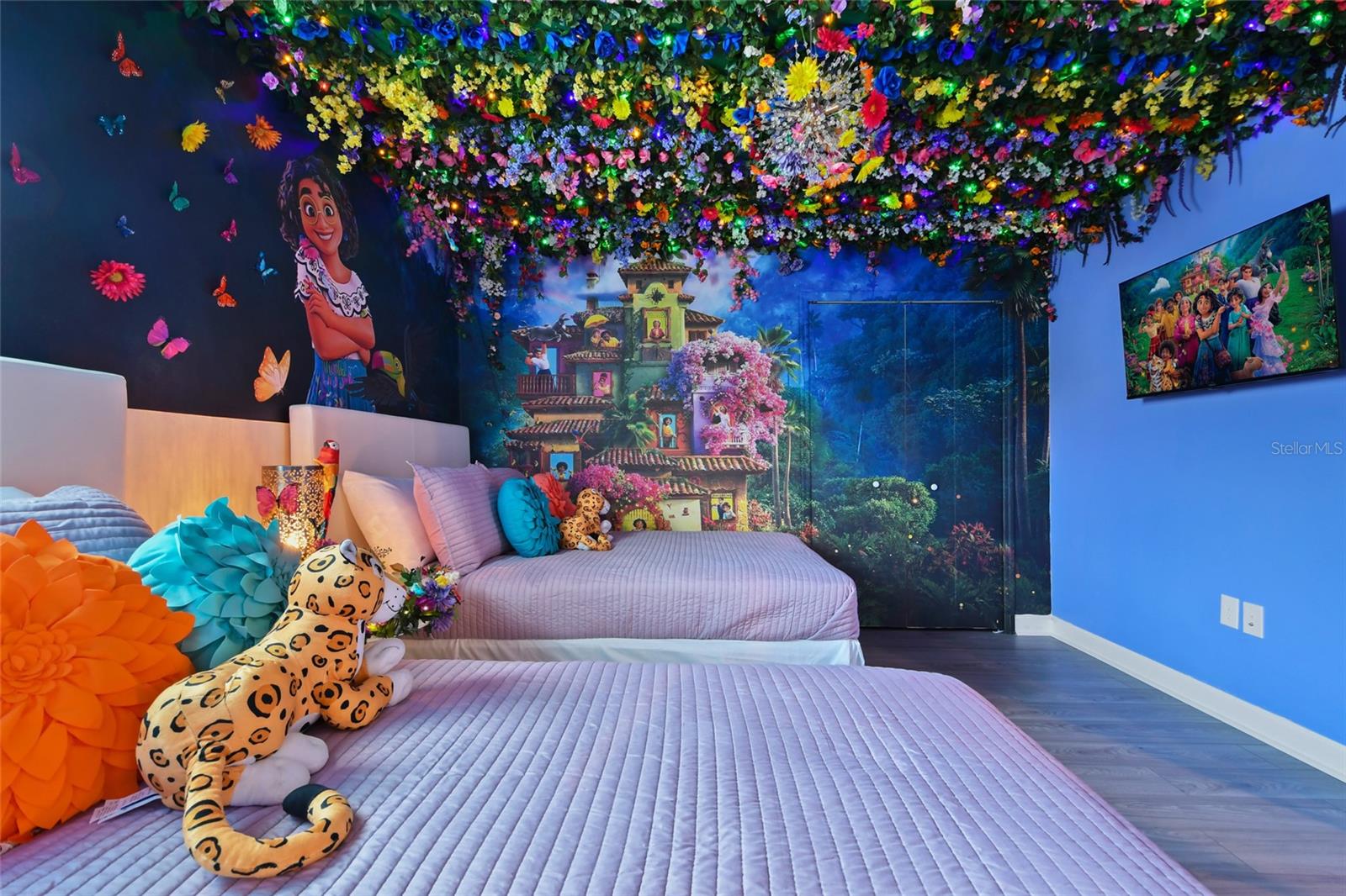 COVE AT STOREY LAKE 4 - Residential