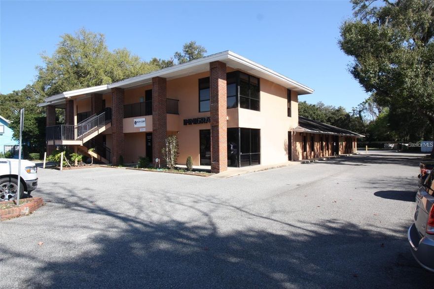 Professional office building..Conway road frontage. second floor unit with plenty of FREE parking.... Office has reception area, small kitchen and three offices. Property is available now. . Great location is easy access.High traffic roadway, two story concrete building close to main roadways , only about 15 min to downtown Orlando business district , 15-20 mins from airports. , 6 covered parking spaces. Unit comes with water/sewer paid, and some office furniture available.