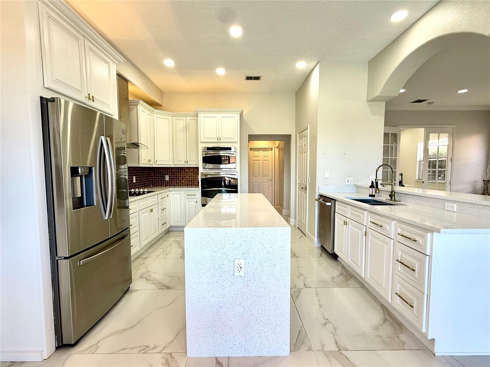 9060 HERITAGE BAY CIRCLE