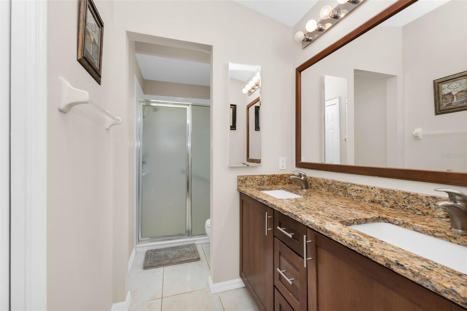 KINGS GATE - Residential