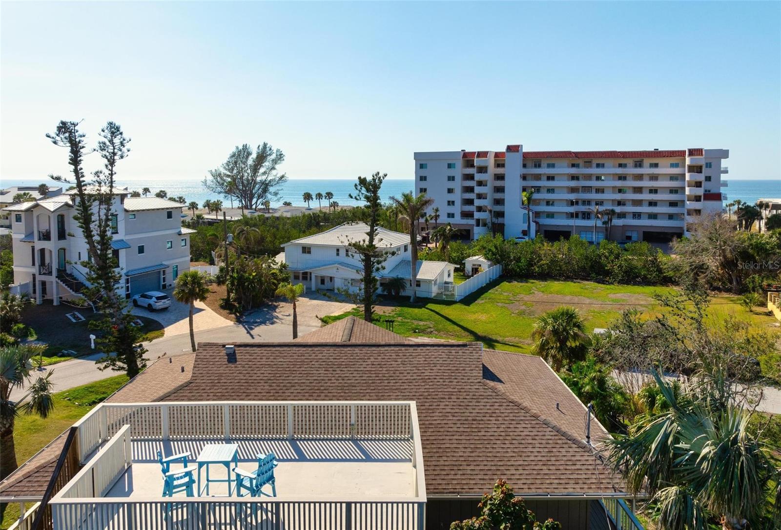 GOLDEN BEACH - Residential