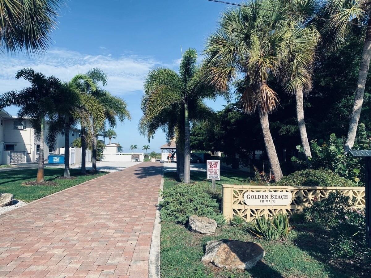 GOLDEN BEACH - Residential