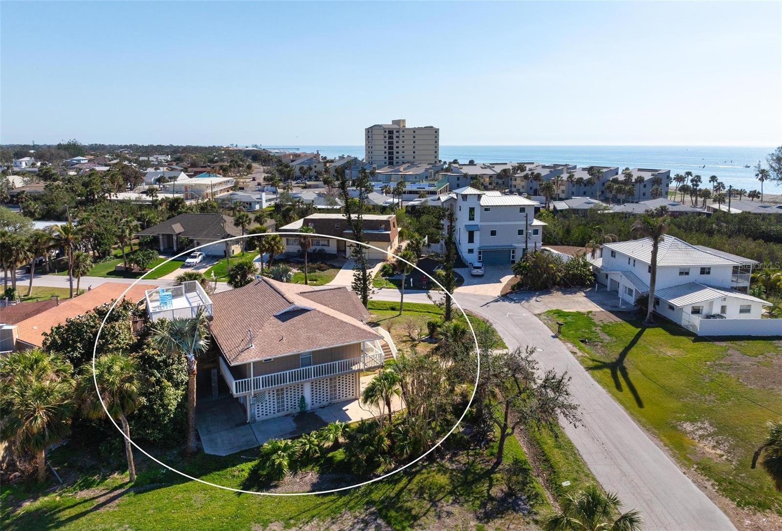 GOLDEN BEACH - Residential