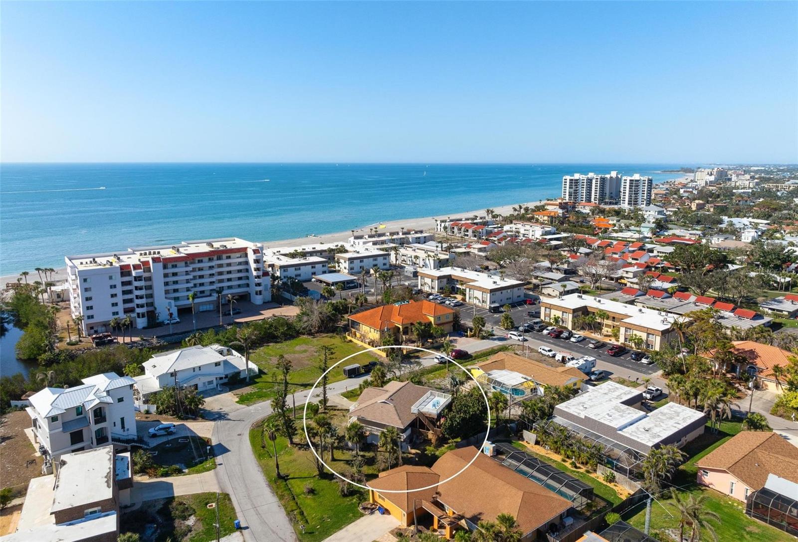 GOLDEN BEACH - Residential