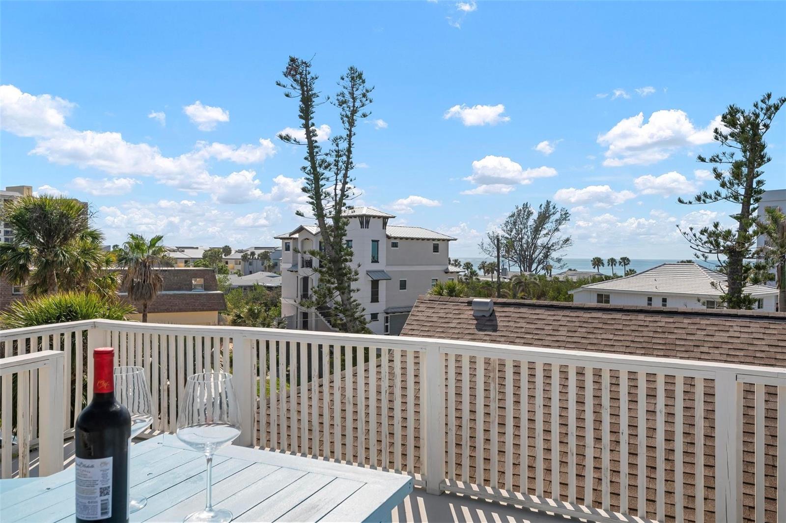GOLDEN BEACH - Residential