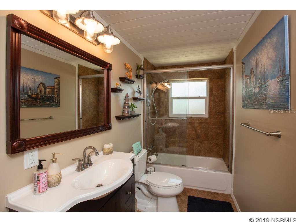 Harbor Oaks Unit 01 - Residential Lease