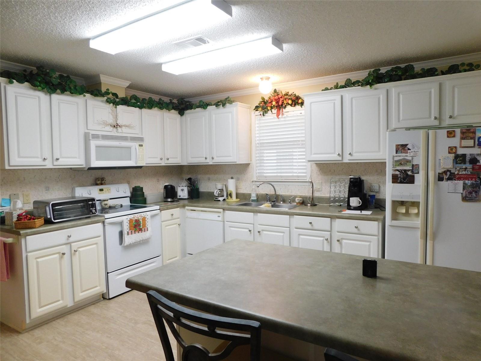 SUNNY BREEZE MOBILE HOME PARK - Residential