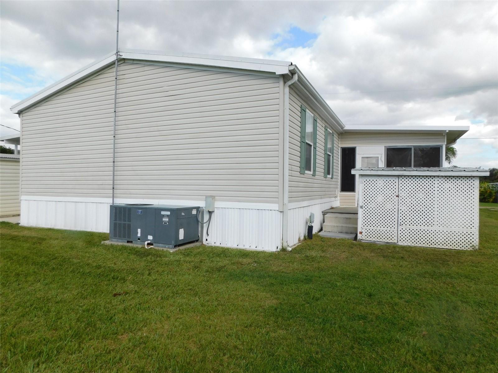 SUNNY BREEZE MOBILE HOME PARK - Residential