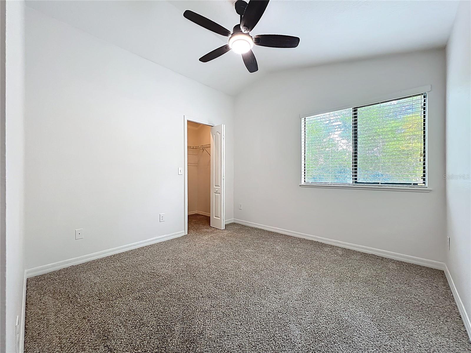 WINDSOR LAKE TWNHMS - Residential