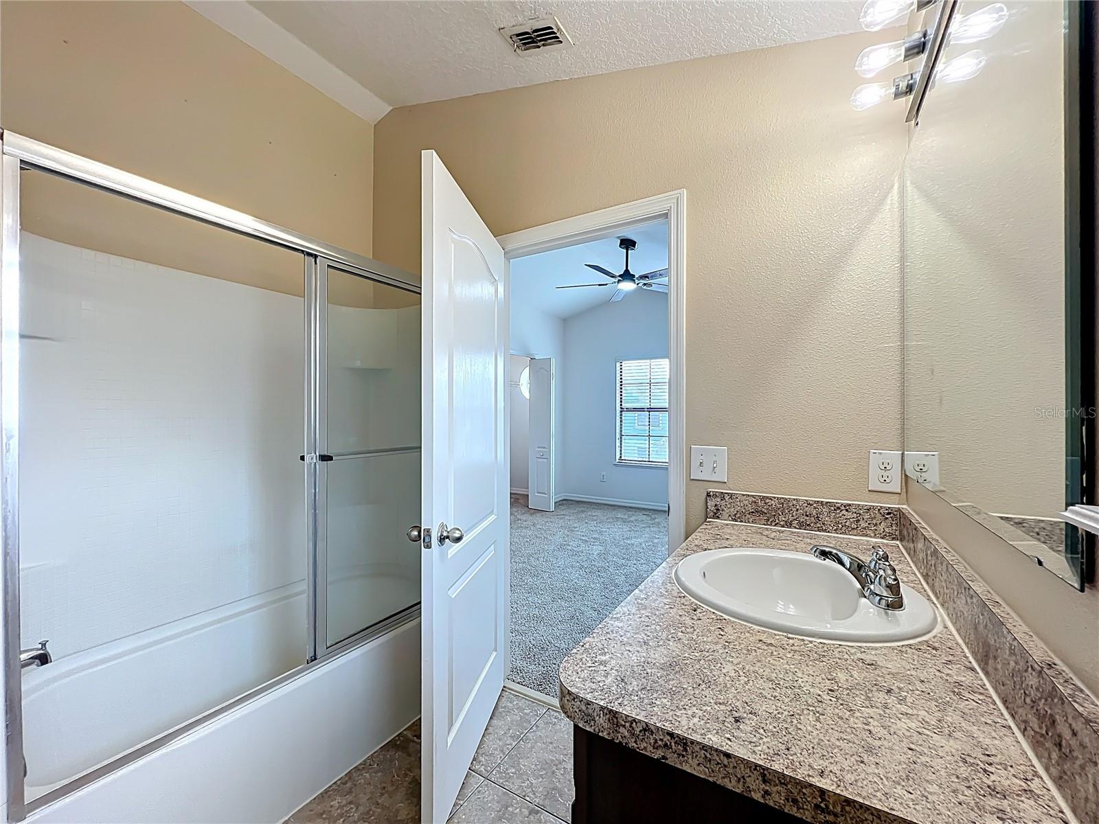 WINDSOR LAKE TWNHMS - Residential