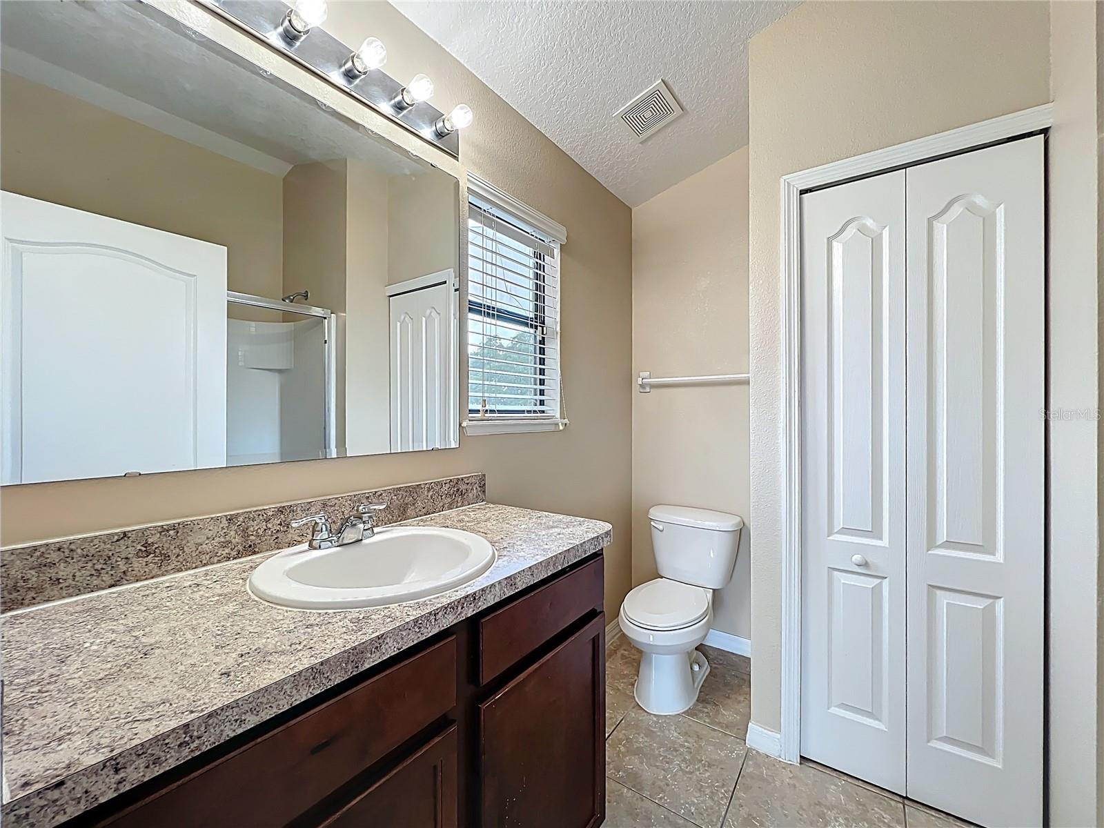 WINDSOR LAKE TWNHMS - Residential