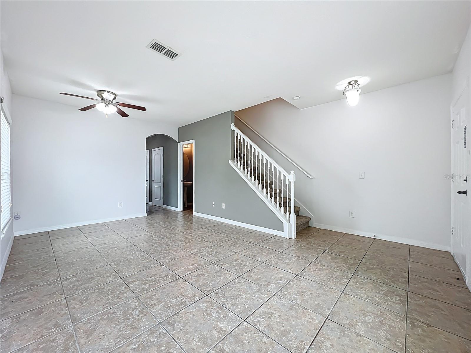 WINDSOR LAKE TWNHMS - Residential