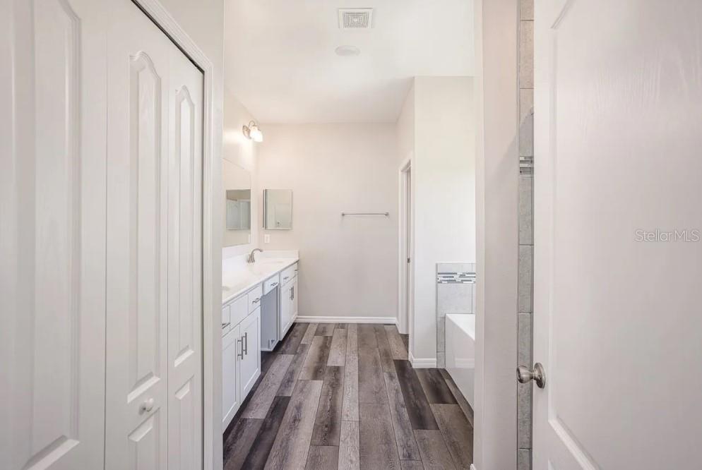 ROYAL HIGHLANDS - Residential