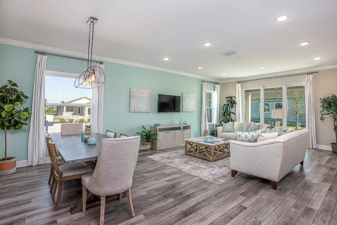 ROYAL HIGHLANDS - Residential