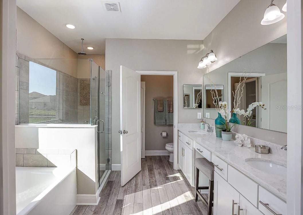 ROYAL HIGHLANDS - Residential