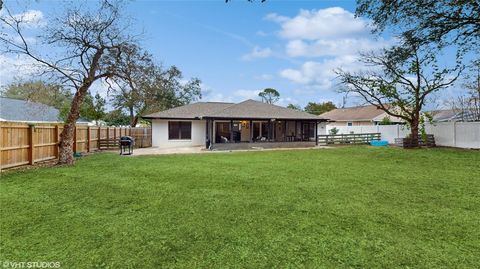 A home in DUNNELLON