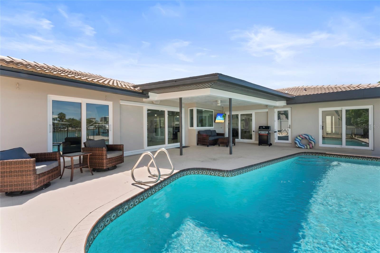 ISLAND ESTATES OF CLEARWATER - Residential Lease