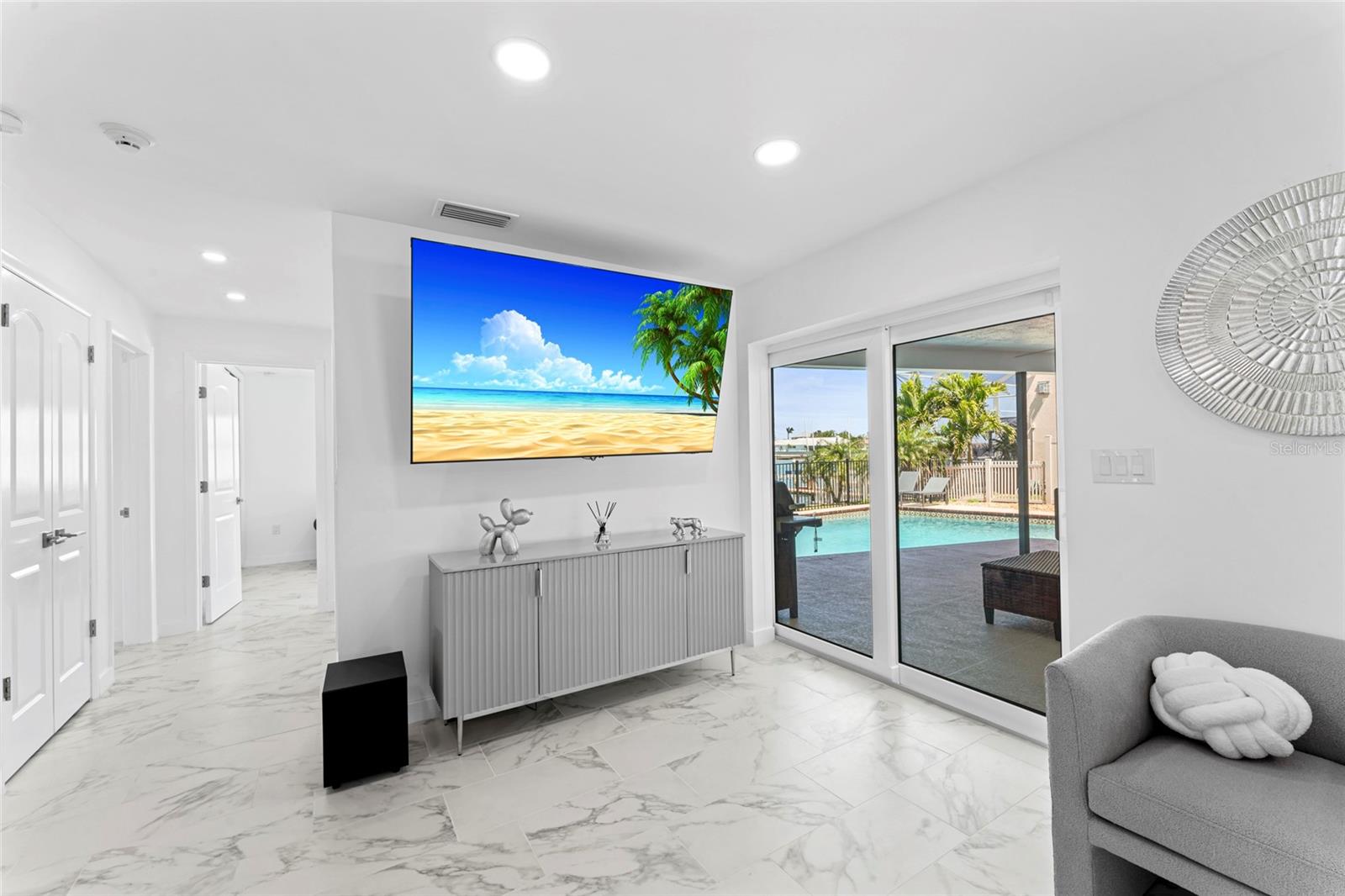 ISLAND ESTATES OF CLEARWATER - Residential Lease