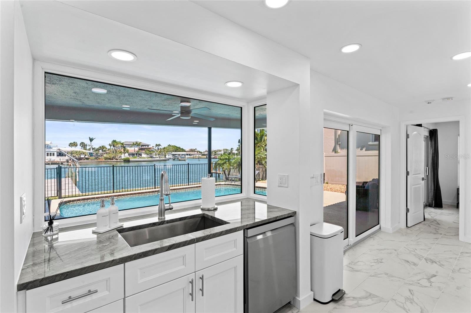 ISLAND ESTATES OF CLEARWATER - Residential Lease