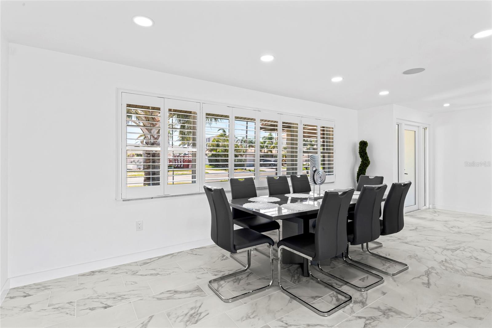 ISLAND ESTATES OF CLEARWATER - Residential Lease