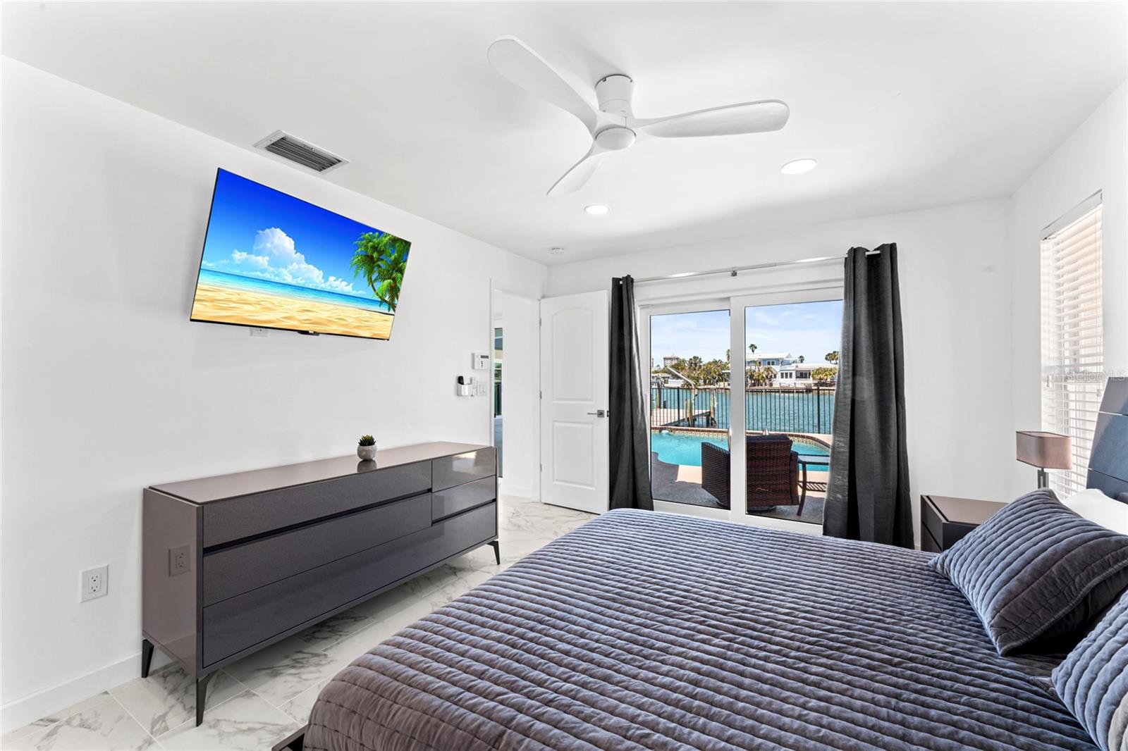 ISLAND ESTATES OF CLEARWATER - Residential Lease