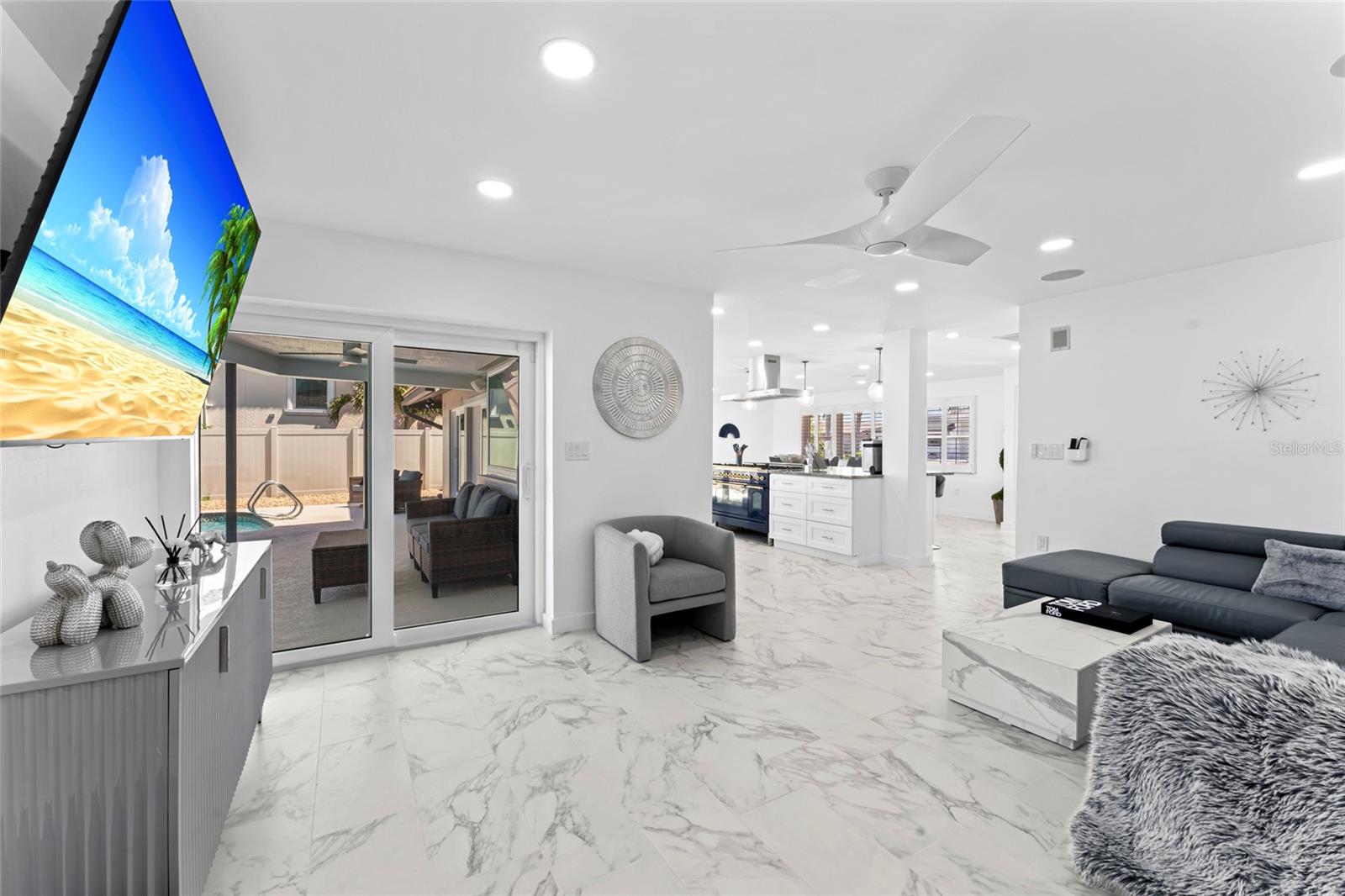 ISLAND ESTATES OF CLEARWATER - Residential Lease