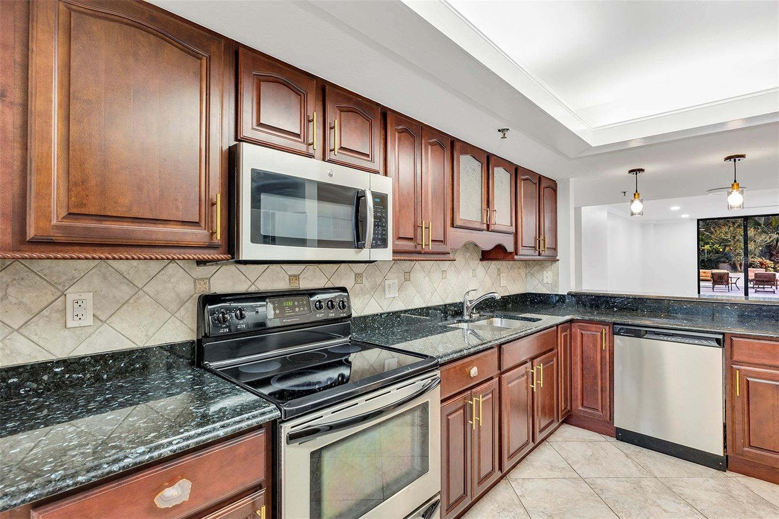 530 E CENTRAL BOULEVARD 102