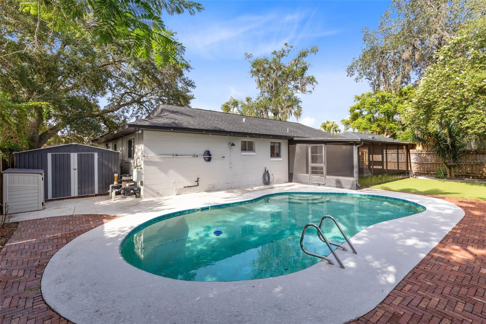 611 PHEASANT AVENUE