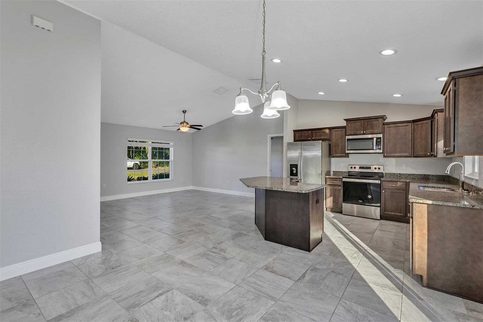 MARION OAKS UN 7 - Residential