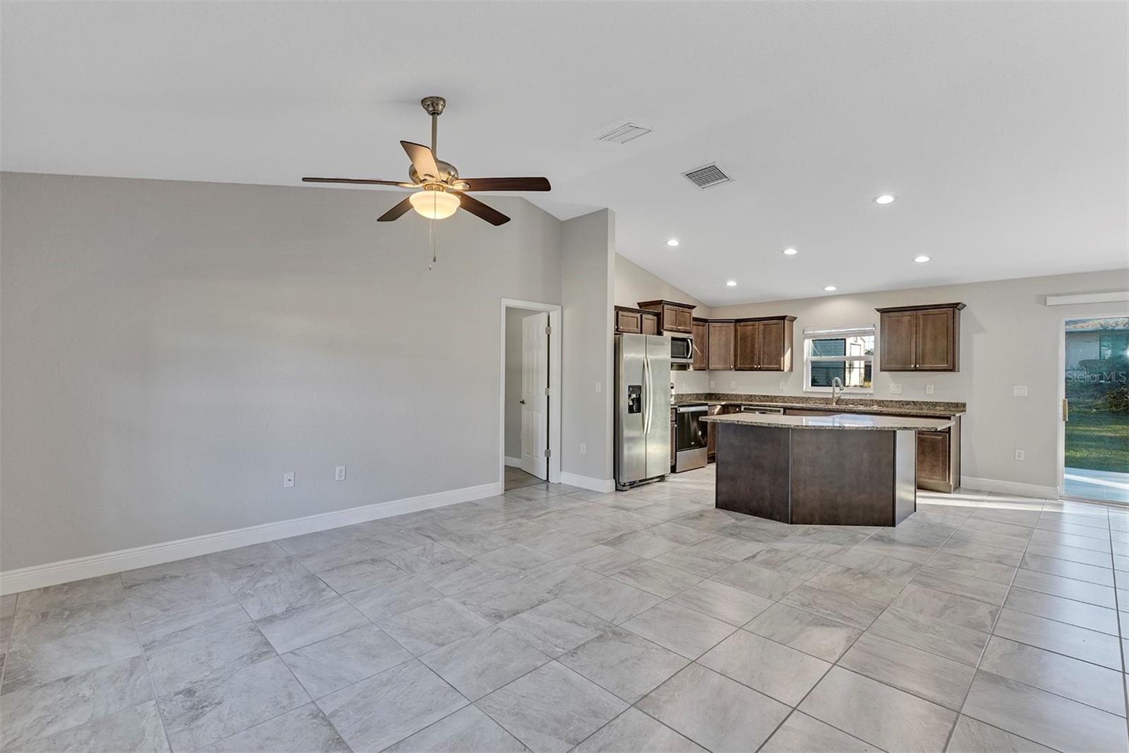 MARION OAKS UN 7 - Residential