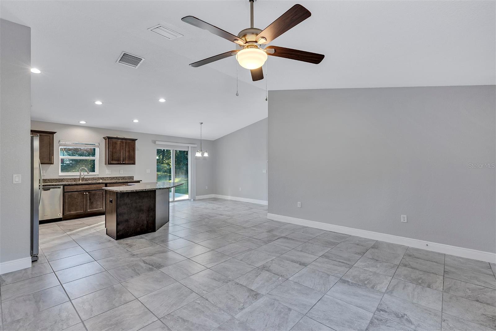 MARION OAKS UN 7 - Residential