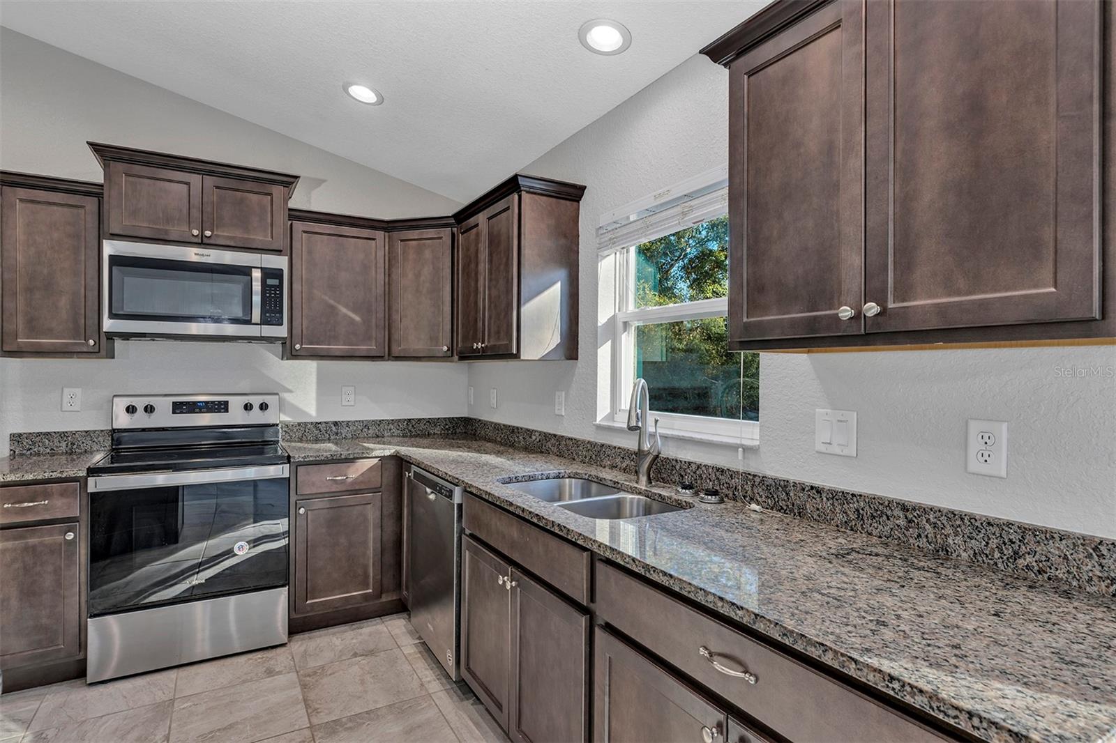 MARION OAKS UN 7 - Residential