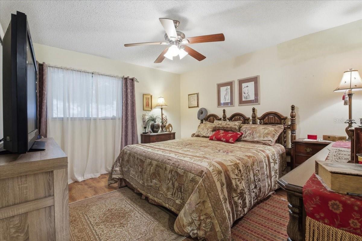 COUNTRY OAKS 1 CONDO PH 3 - Residential