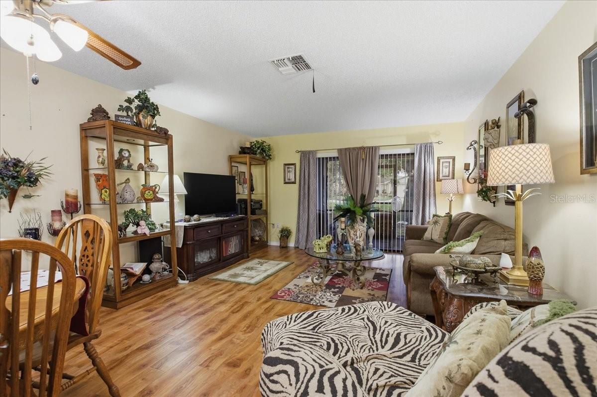 COUNTRY OAKS 1 CONDO PH 3 - Residential