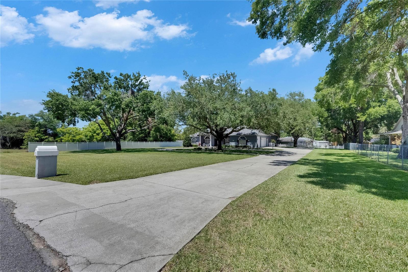 1806 CHICKASAW TRAIL
