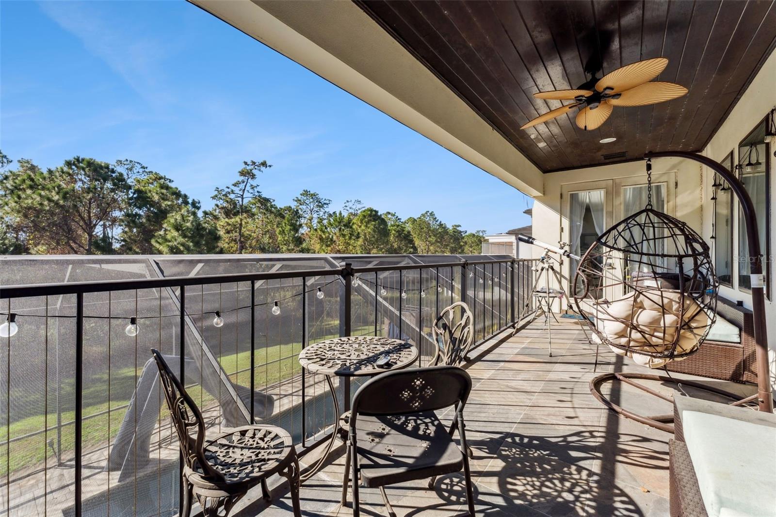 WATERS EDGE/LK NONA - Residential