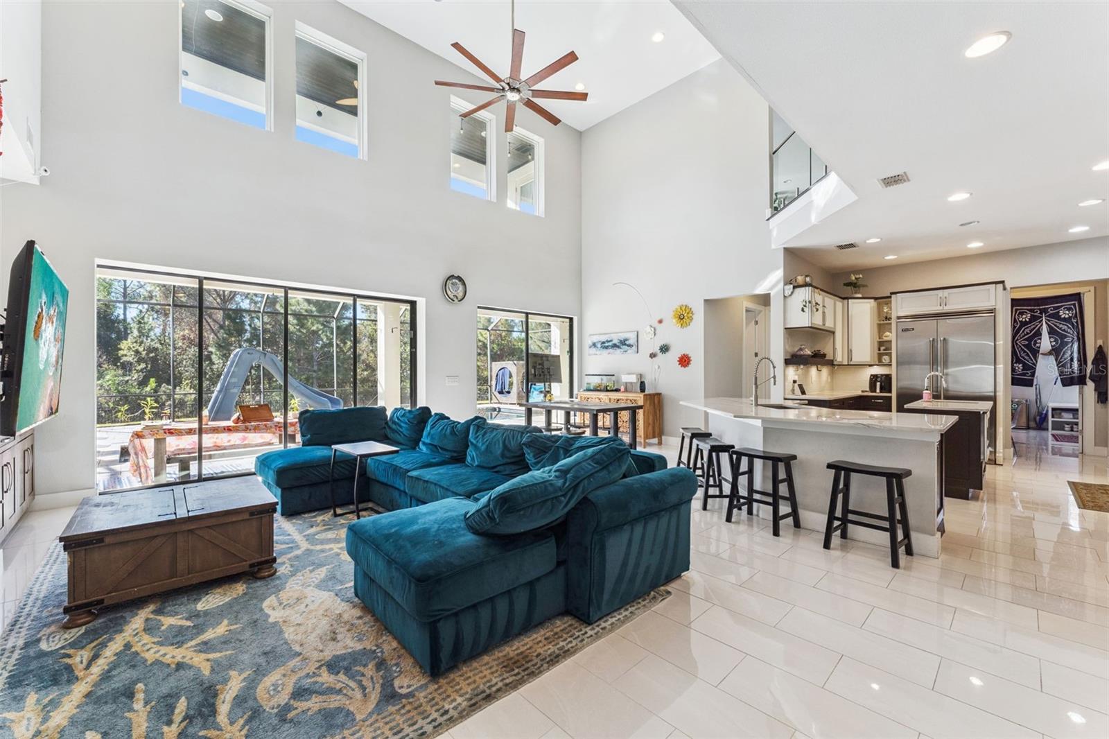 WATERS EDGE/LK NONA - Residential