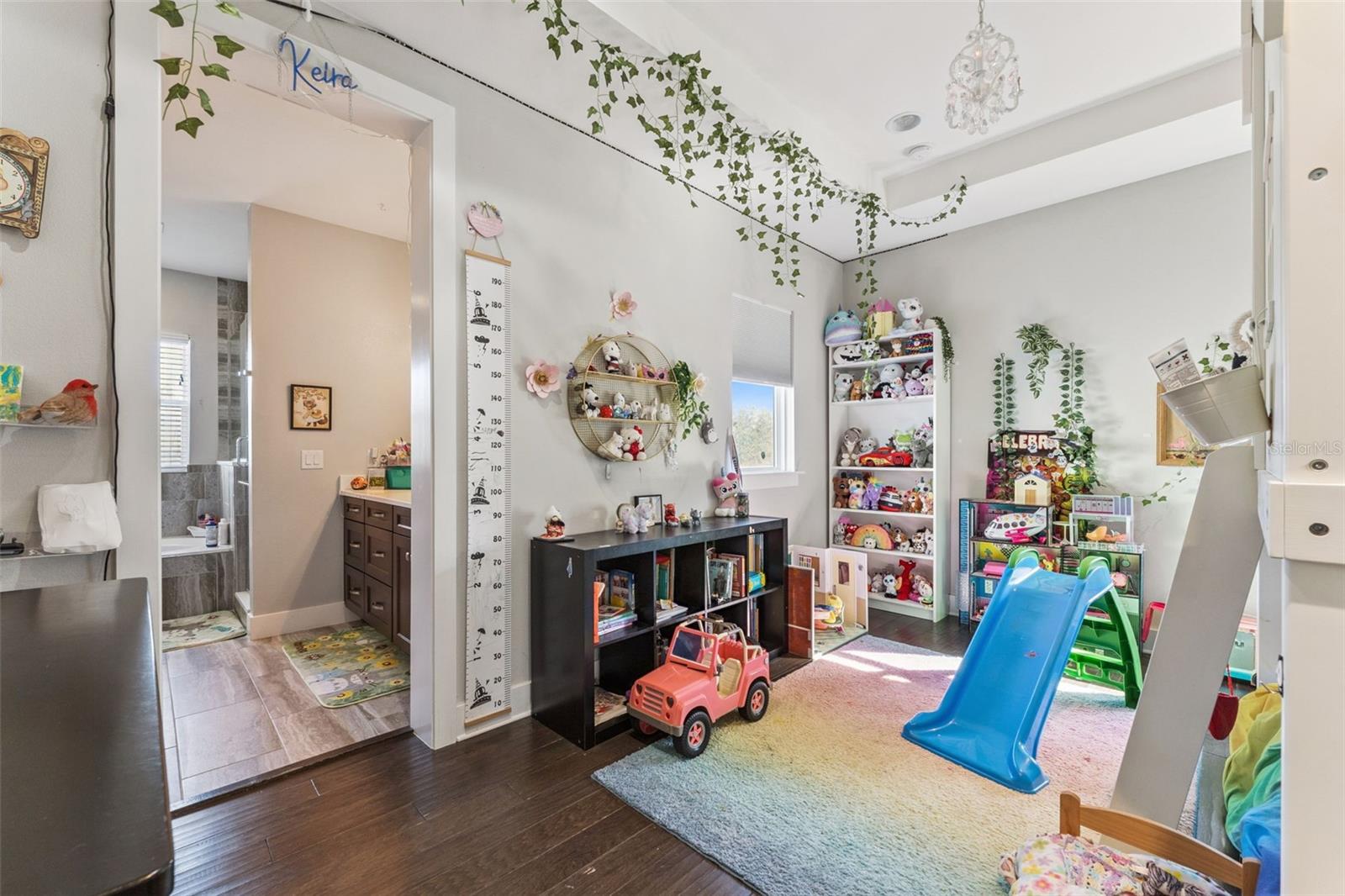 WATERS EDGE/LK NONA - Residential