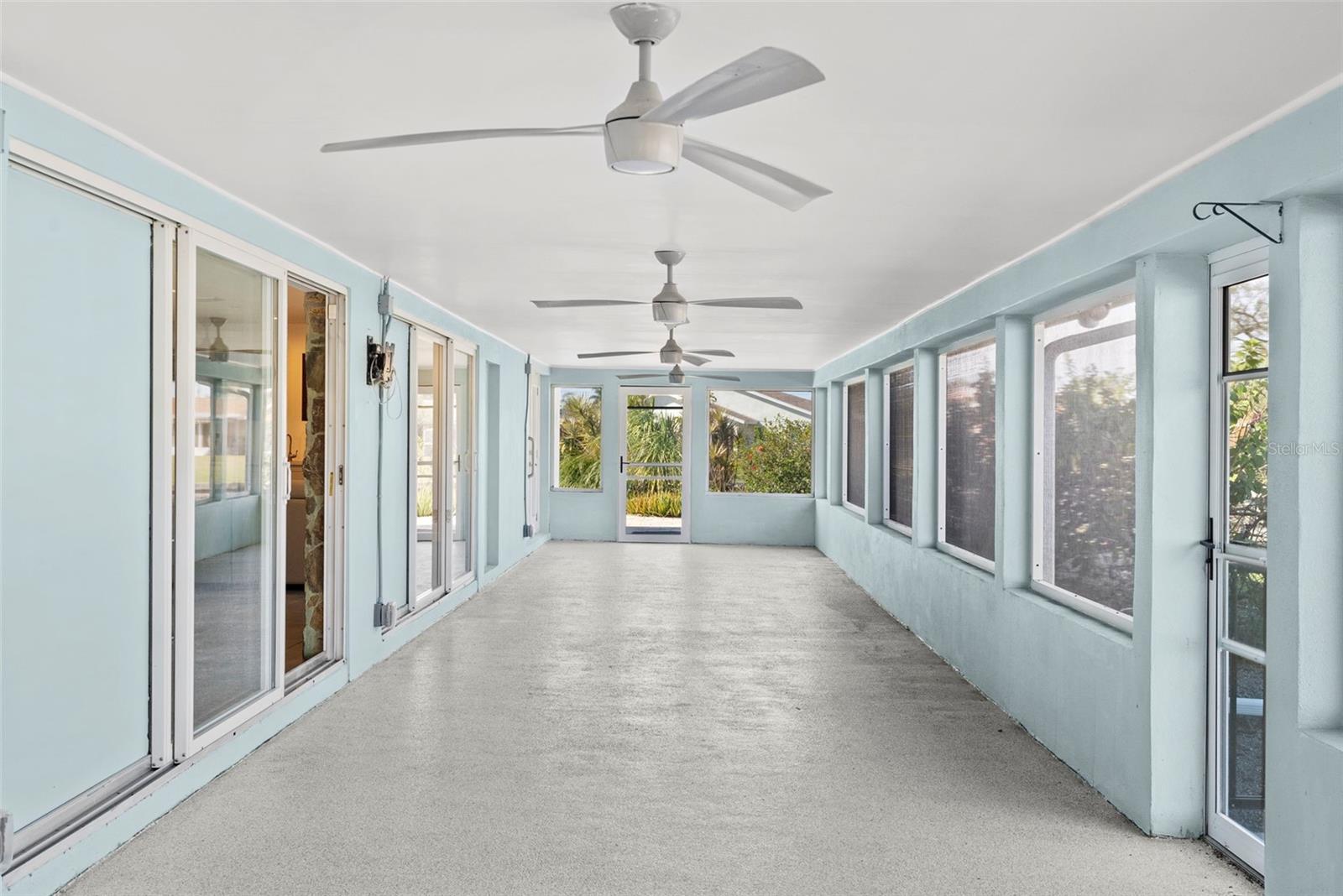 SHORE ACRES VENICE SEC 2ND REPLAT - Residential