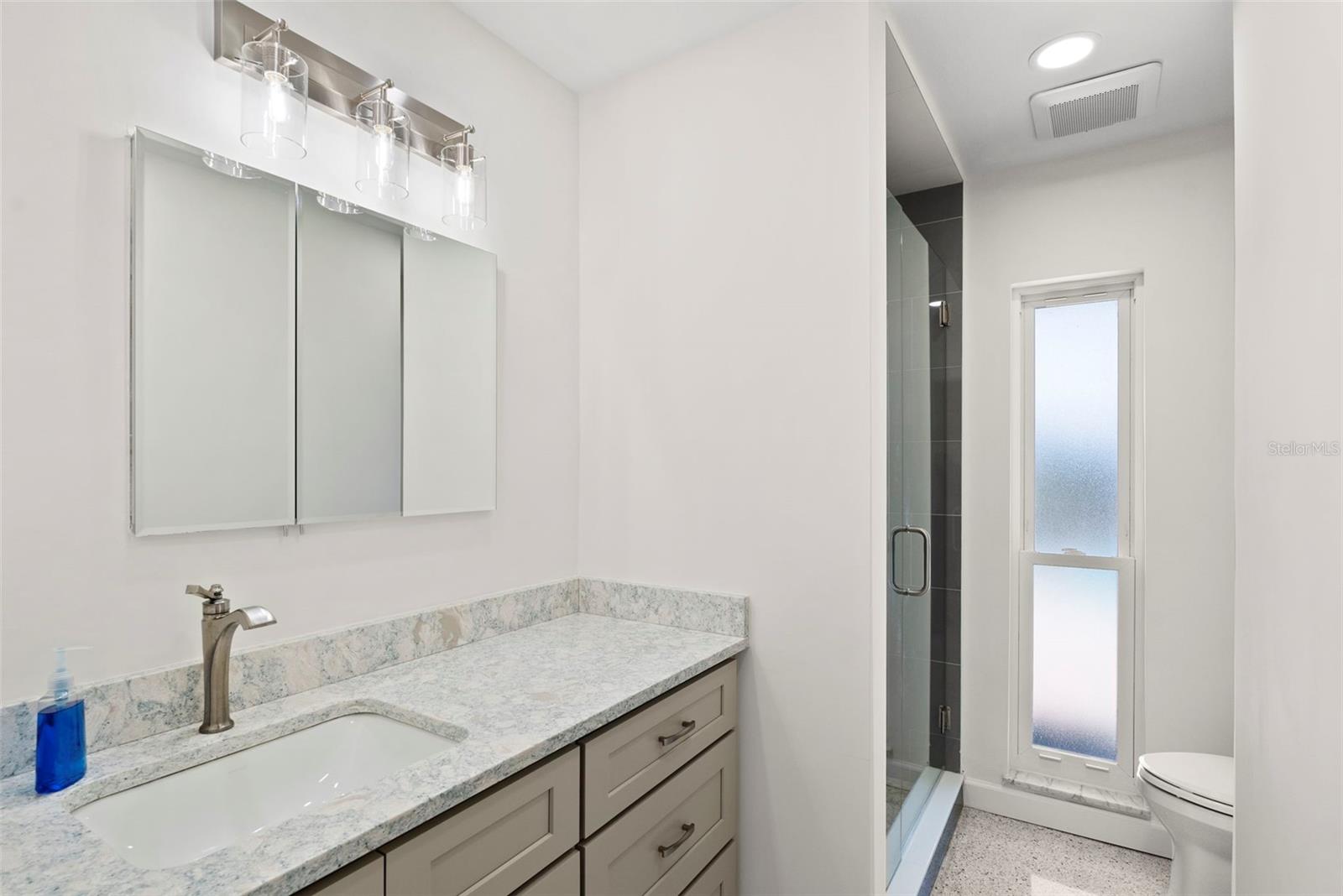 SHORE ACRES VENICE SEC 2ND REPLAT - Residential