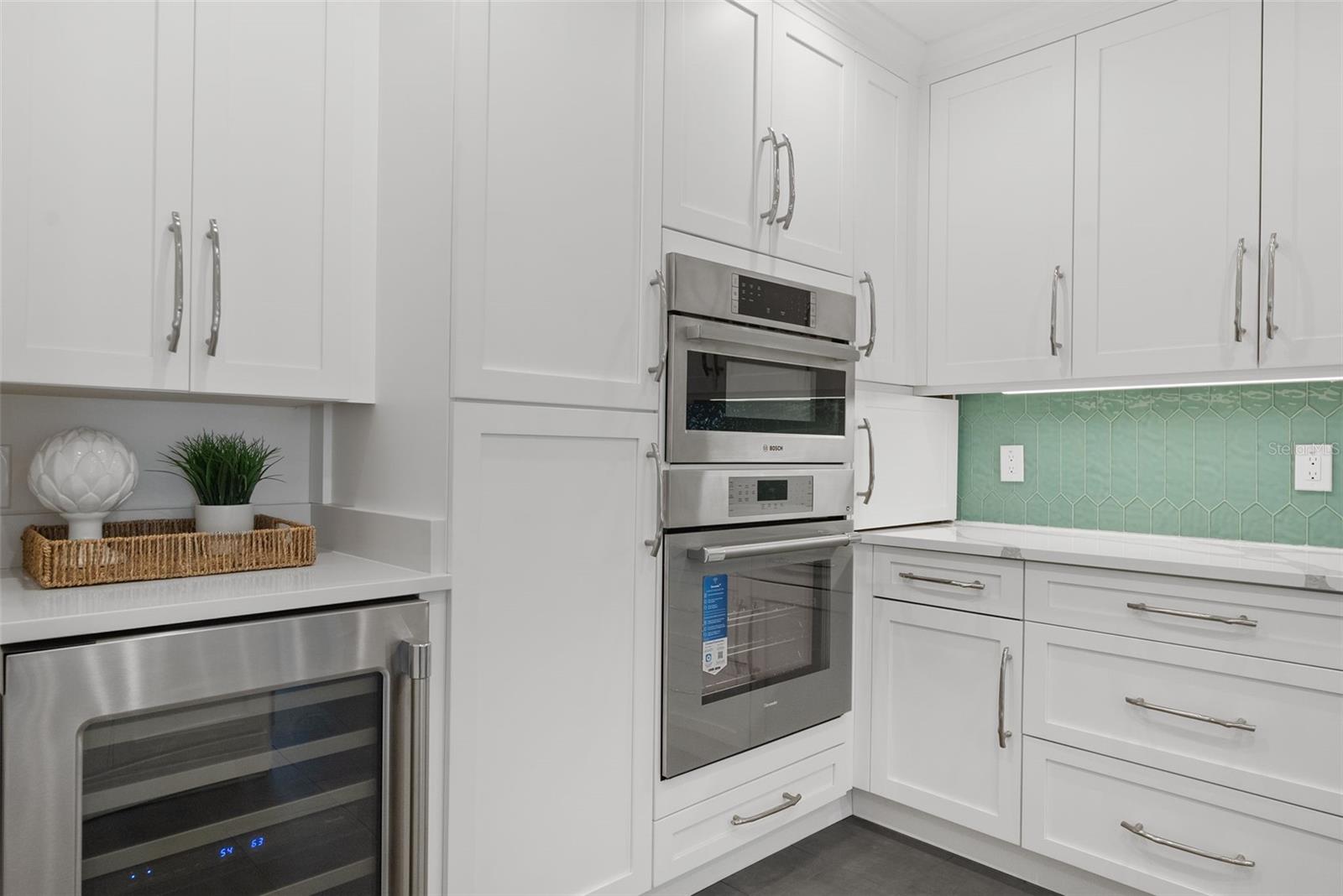 SHORE ACRES VENICE SEC 2ND REPLAT - Residential