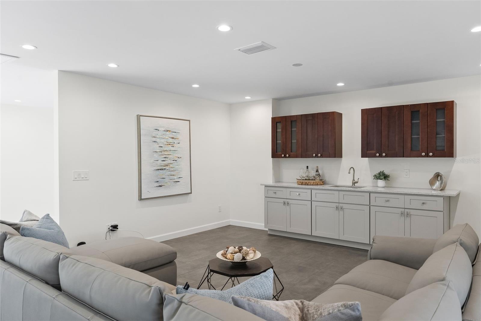 SHORE ACRES VENICE SEC 2ND REPLAT - Residential