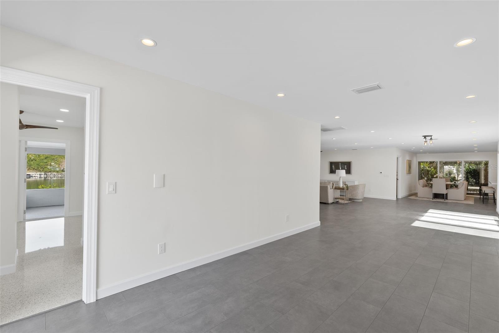 SHORE ACRES VENICE SEC 2ND REPLAT - Residential