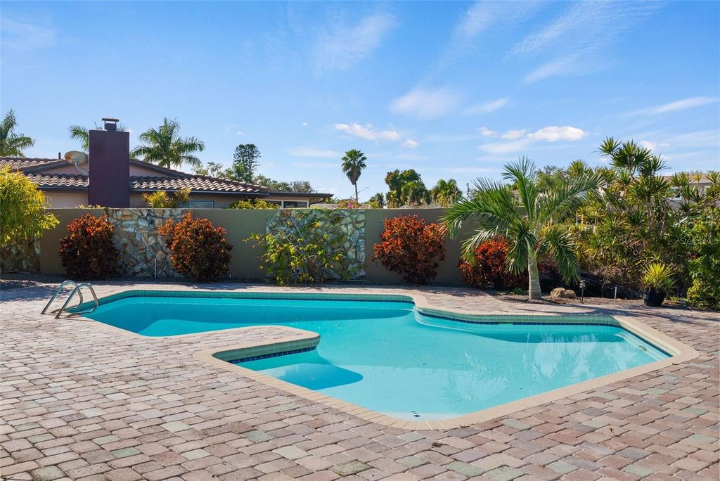 Photo of 5173 Horseshoe Place, St Petersburg, FL 33703 (MLS # TB8448289)