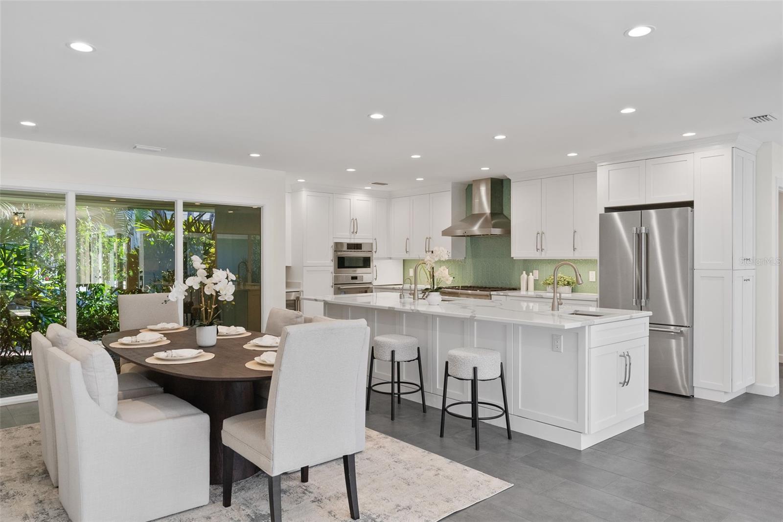 SHORE ACRES VENICE SEC 2ND REPLAT - Residential