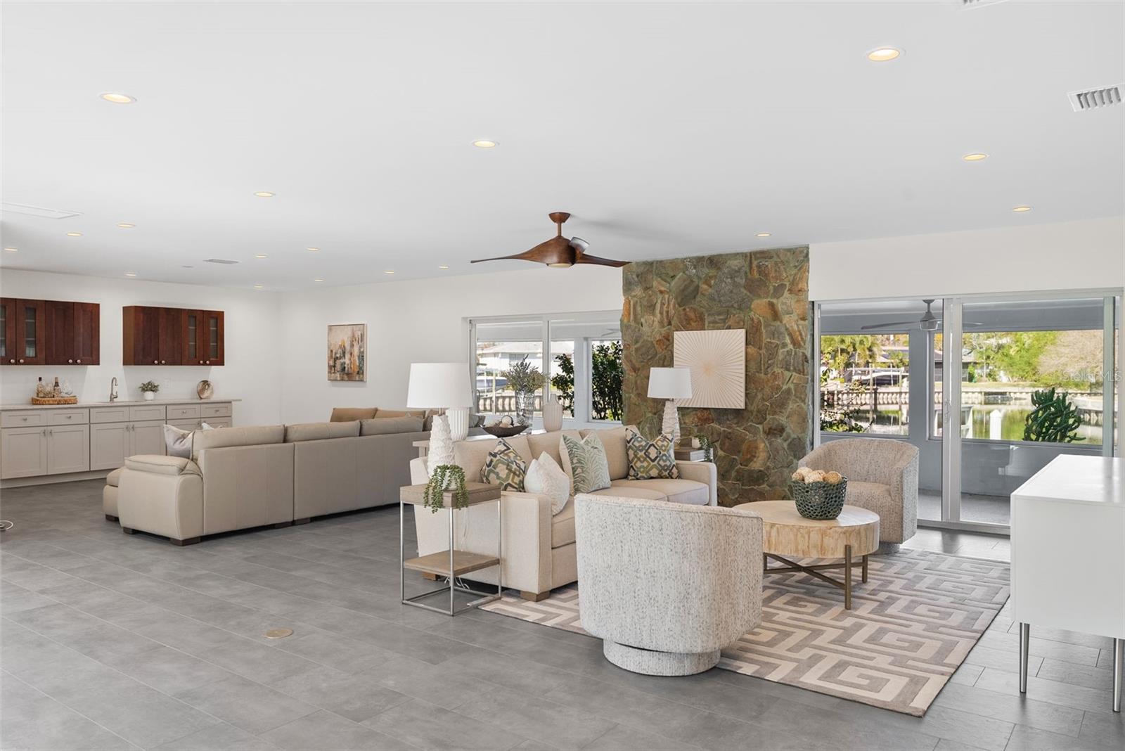 SHORE ACRES VENICE SEC 2ND REPLAT - Residential