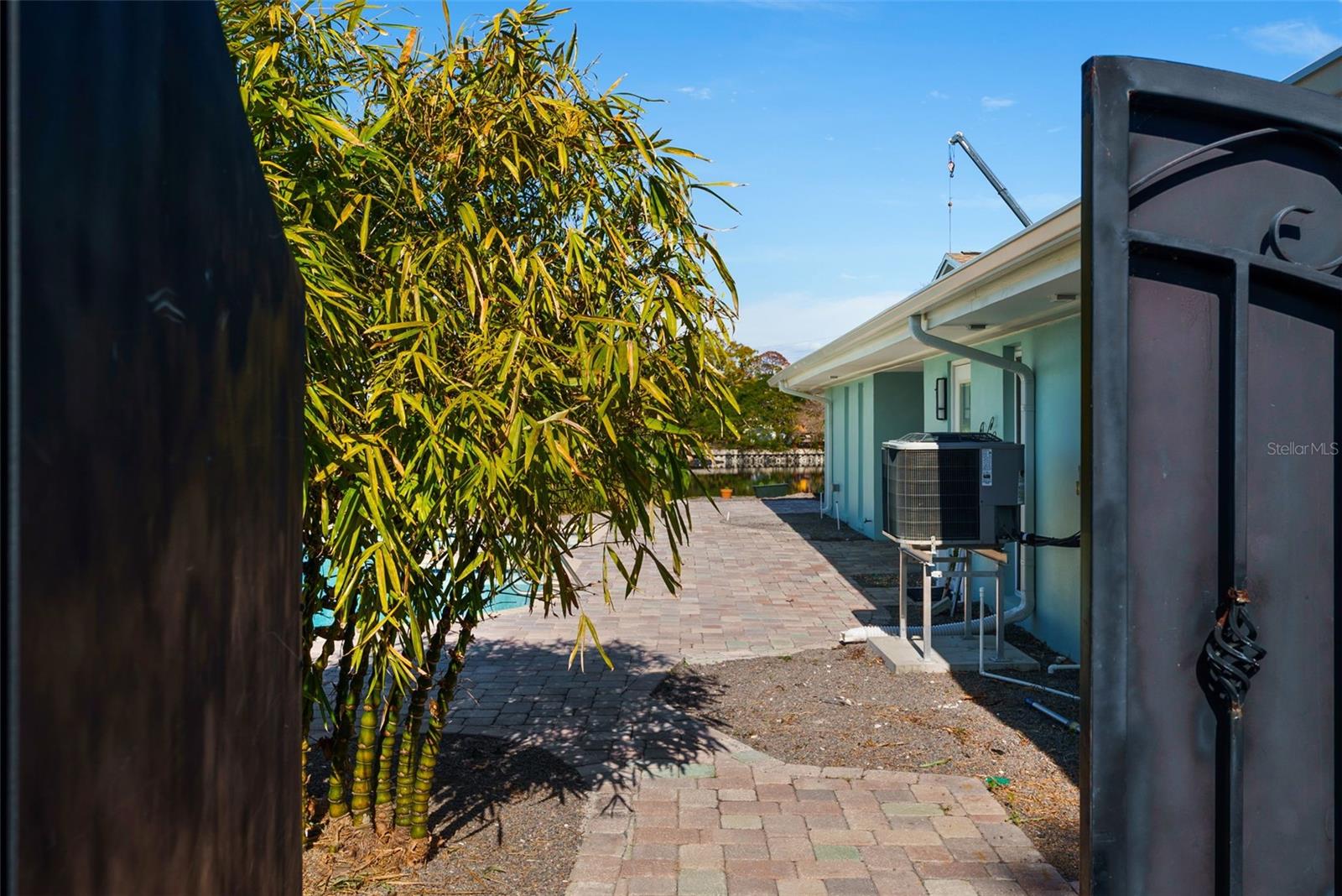 SHORE ACRES VENICE SEC 2ND REPLAT - Residential