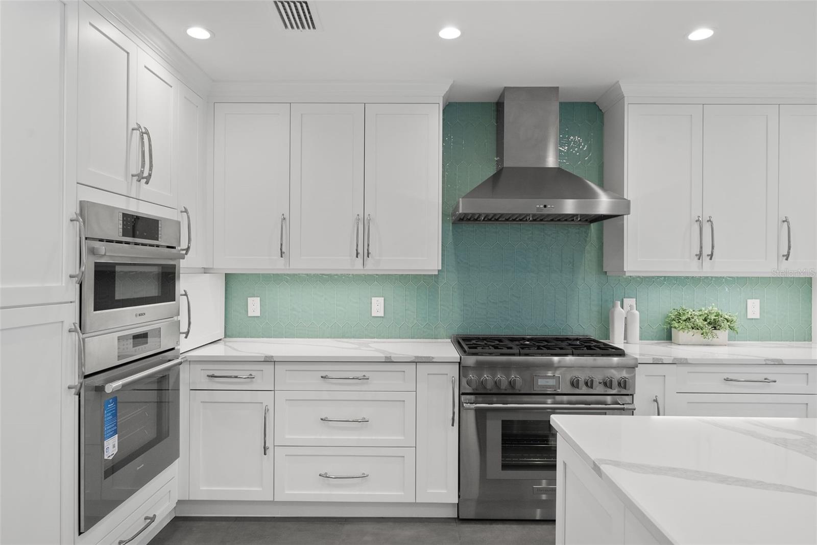 SHORE ACRES VENICE SEC 2ND REPLAT - Residential