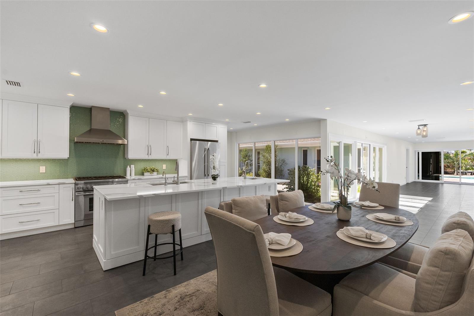 SHORE ACRES VENICE SEC 2ND REPLAT - Residential