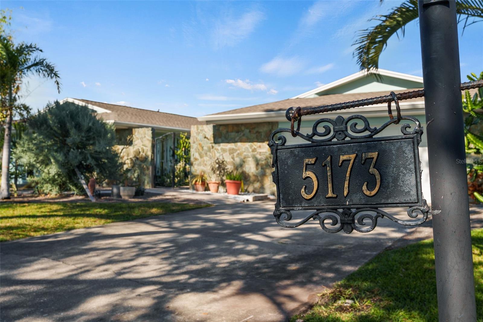 SHORE ACRES VENICE SEC 2ND REPLAT - Residential